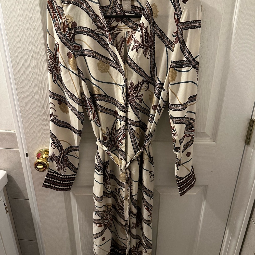 Elegant Cream Patterned Dress
